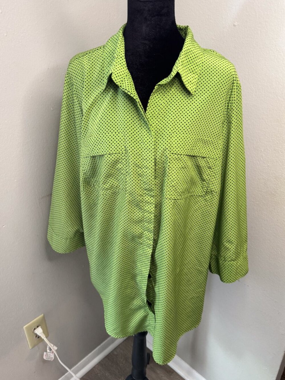 Liz Claiborne Woman 2X Green Black Polka Dot Button Front Blouse Plus Size